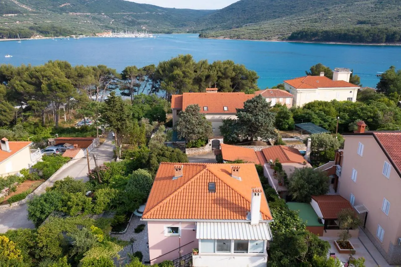 Apartments Bura & Jugo, Cres, Without Stress Cres