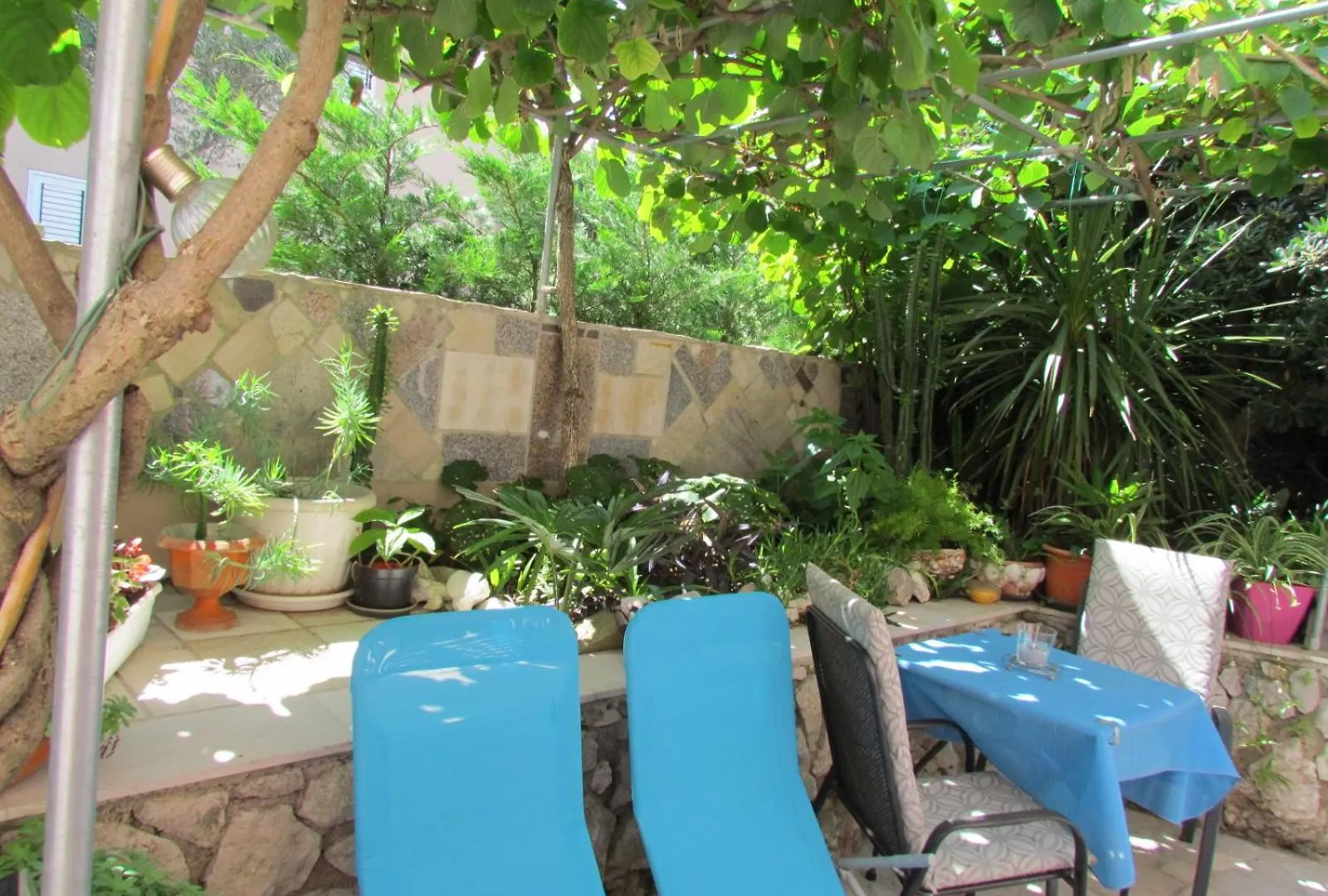 Apartments Bura & Jugo, Cres, Without Stress  Cres