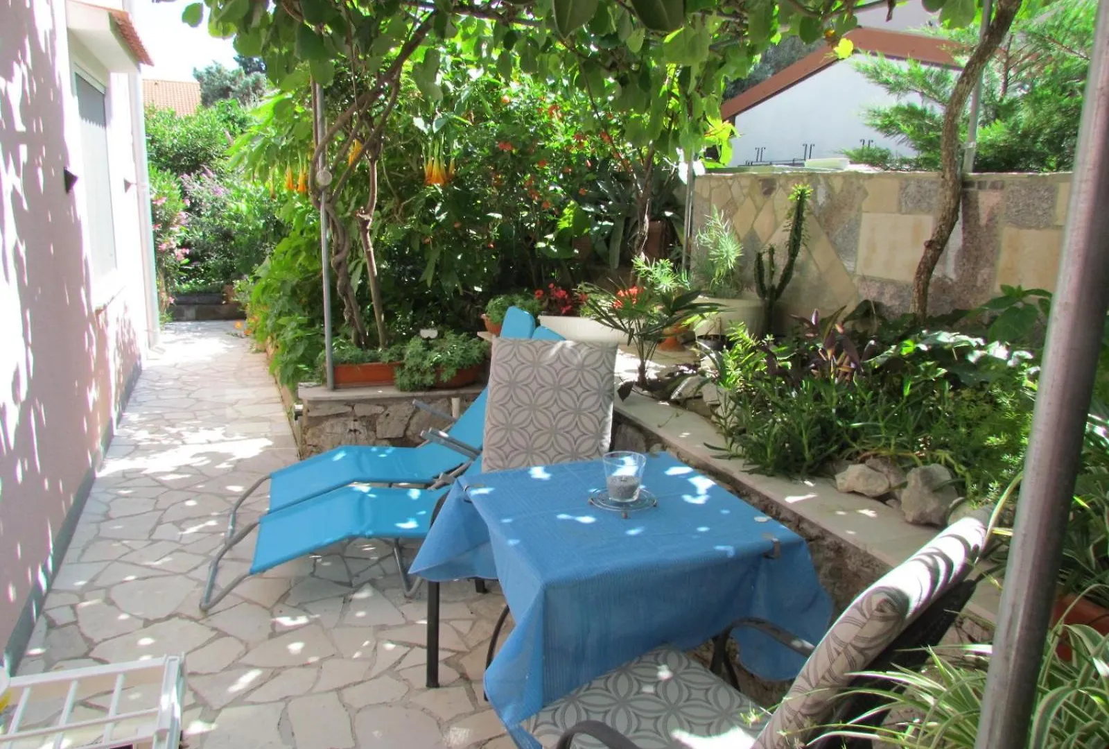 Apartments Bura & Jugo, Cres, Without Stress