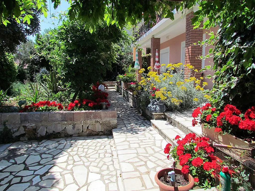 Apartments Bura & Jugo, Cres, Without Stress